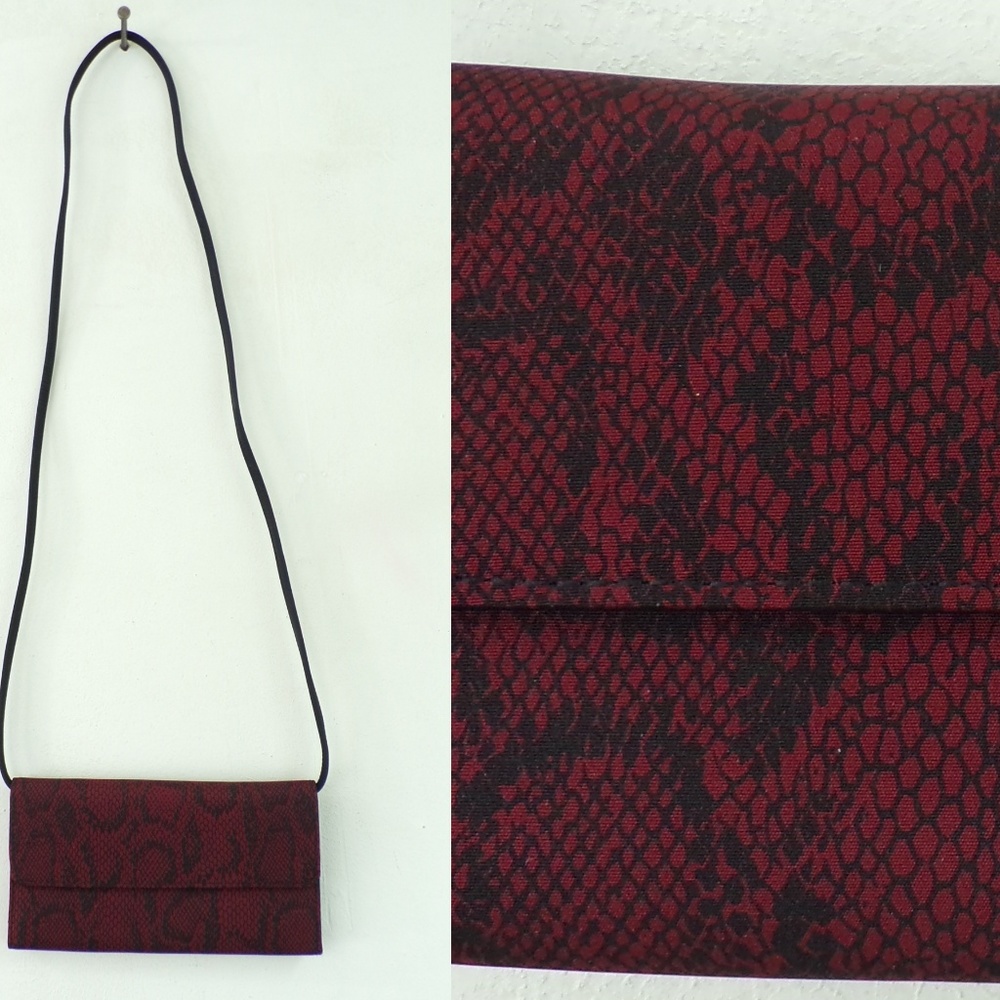 Vintage Cross Body Red Snake Print Wallet String